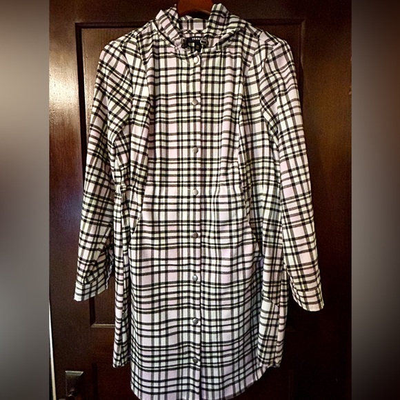 Torrid Pink Plaid Flannel Hooded Jacket | Size 0 - Picture 8 of 9